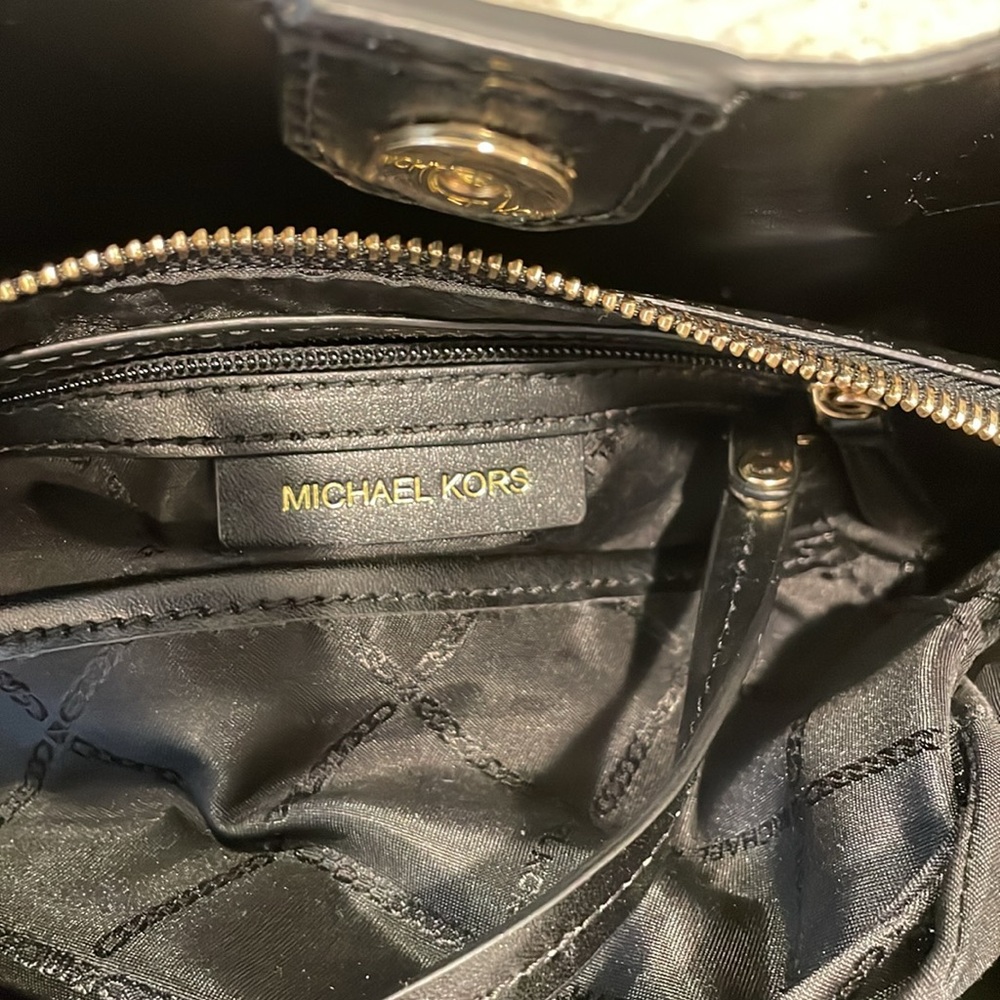 Michael Kors Mercer Gallery Satchel Handbag - Picture 4 of 8